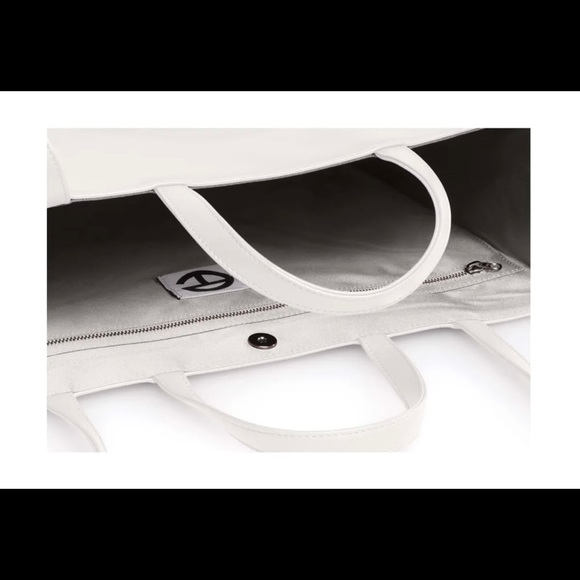 Telfar Medium White Shopping Bag | Brand New With Tag | Sealed Original Pack - Picture 4 of 5